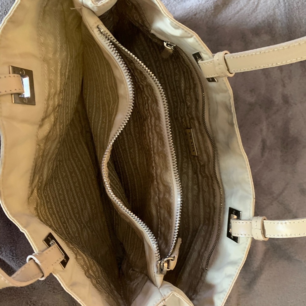 Auth Cream Prada medium shoulder bag - Picture 8 of 13